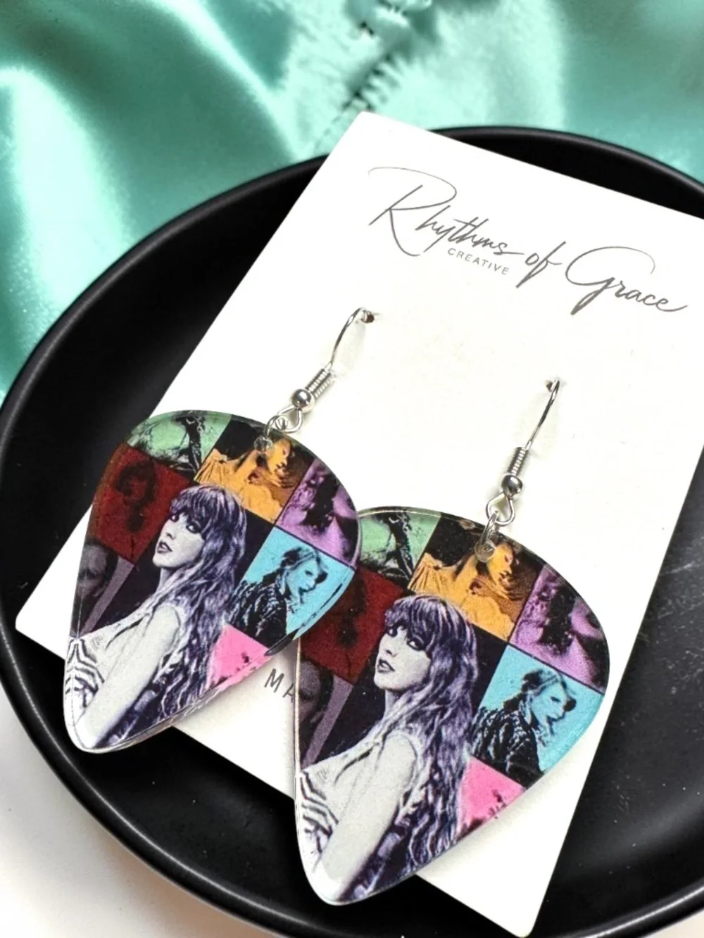 NWT Pop Star Inspired Guitar Pick Dangle Earrings